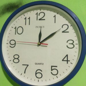 Jam dinding